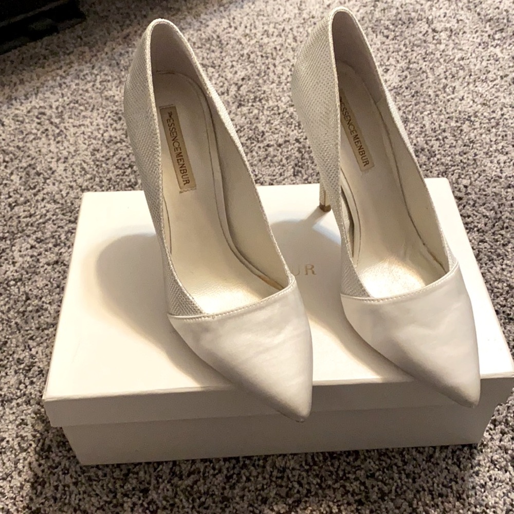 Menbur White and Silver Pumps 7 Bridal